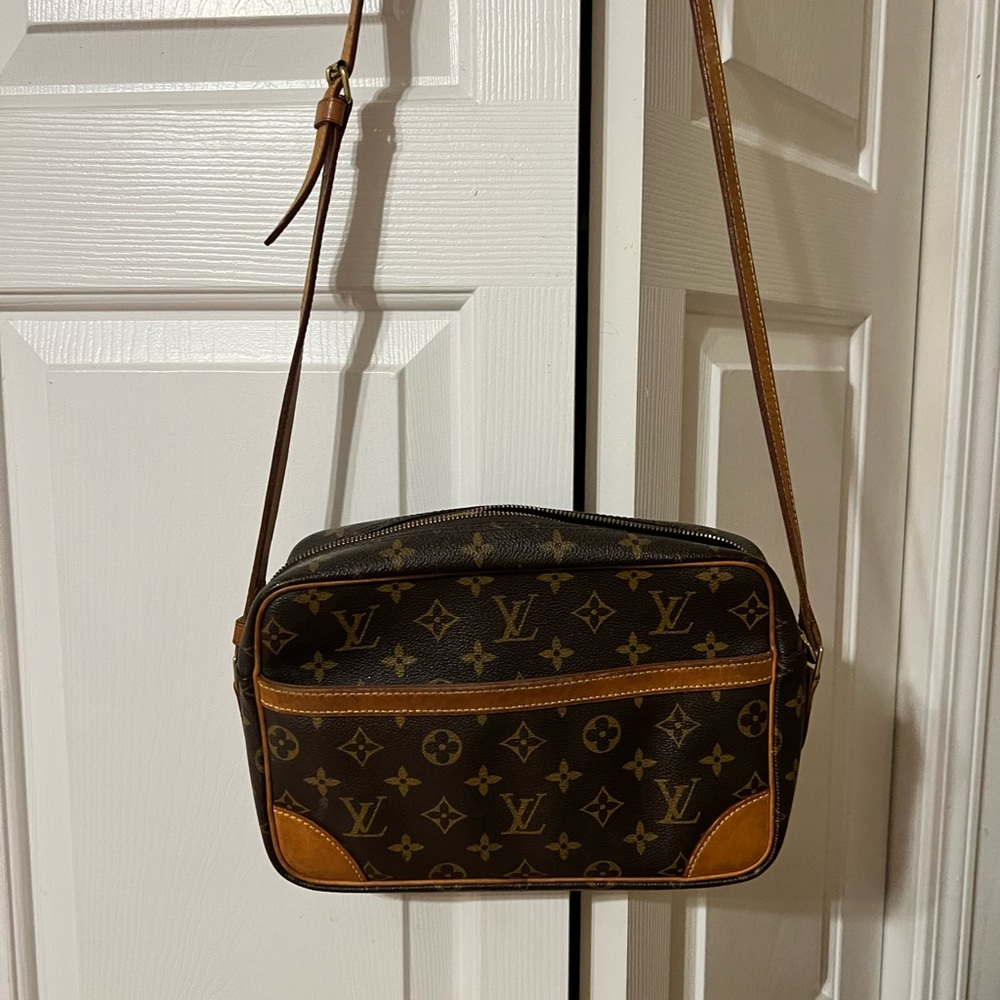 Louis Vuitton Crossbody